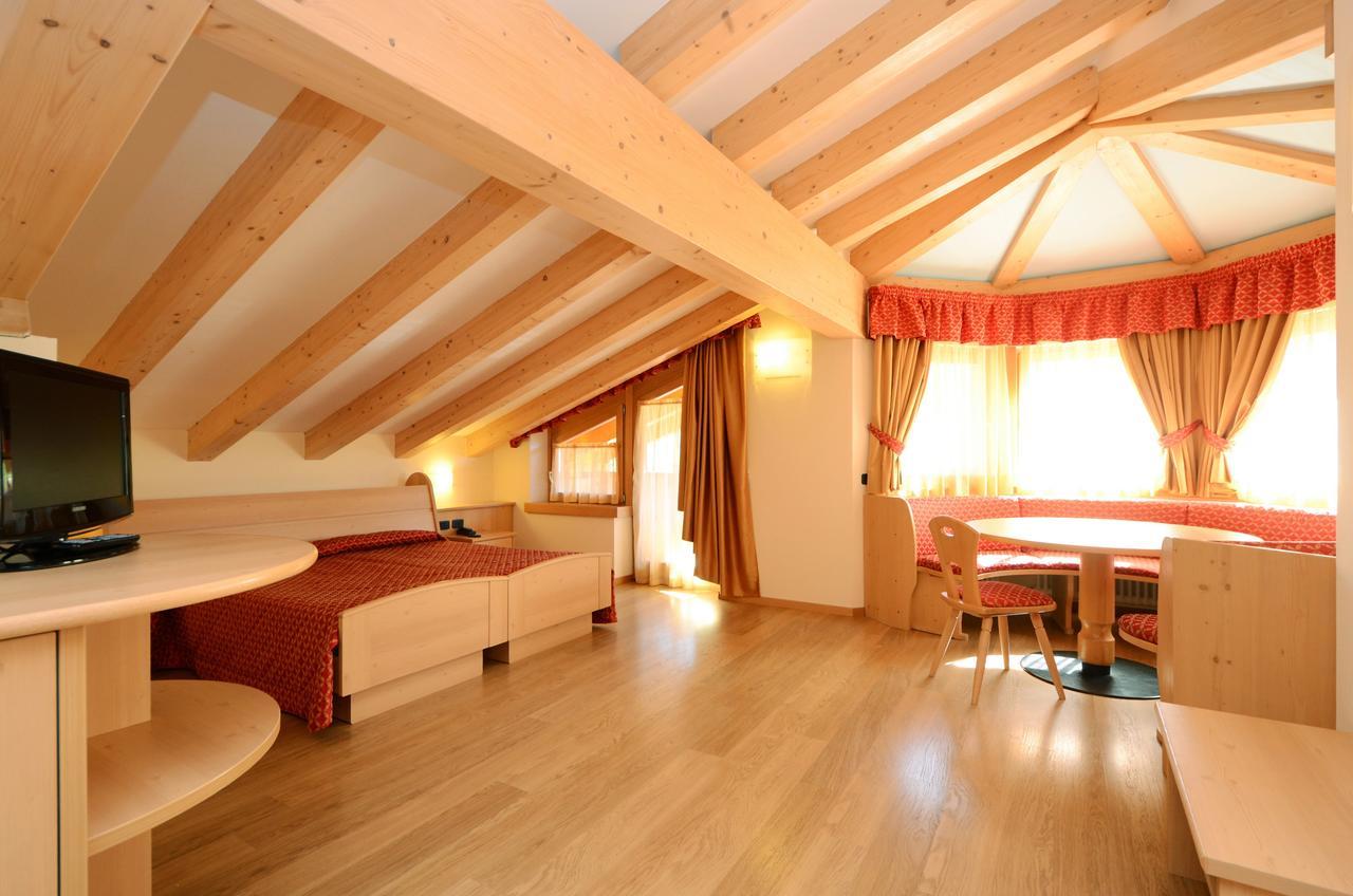 Hotel La Soldanella Moena Buitenkant foto
